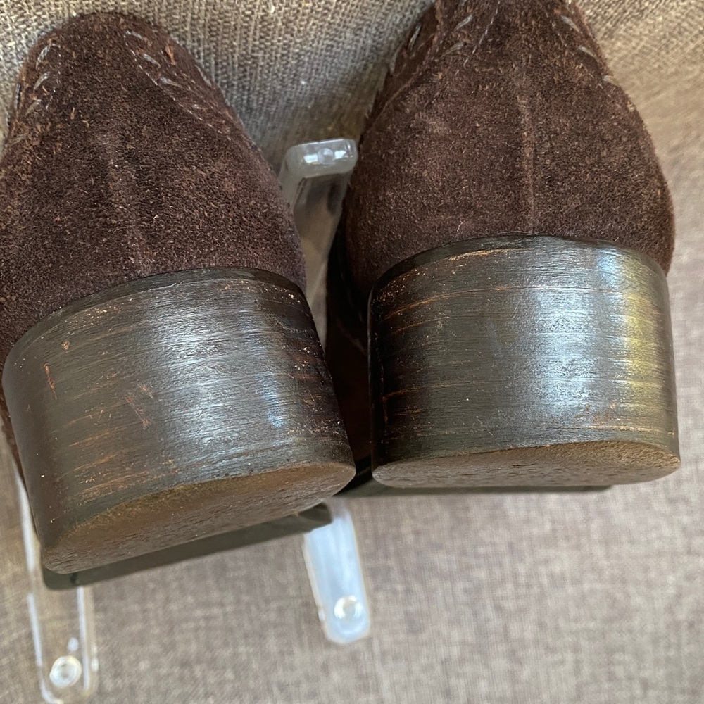 Joan and David Size 7 Brown Suede Oxford Tie stacked Heel Shoes - Picture 10 of 16